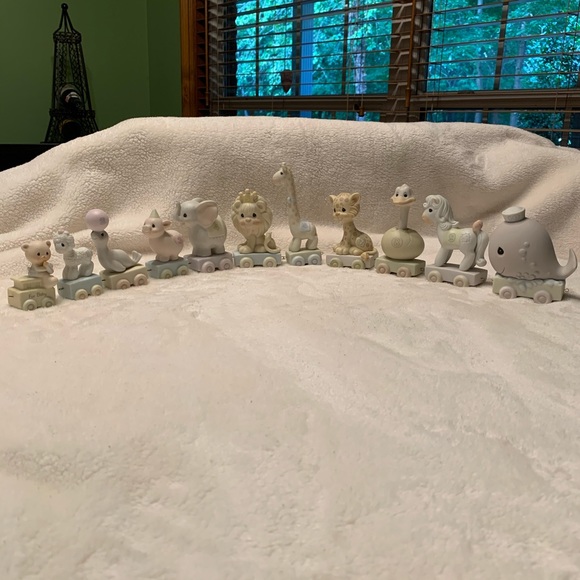 Precious Moments Birthday Series Collectables - Picture 2 of 6